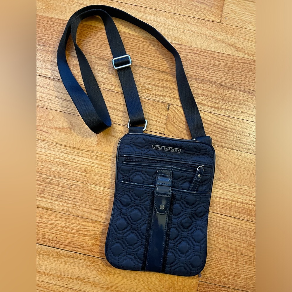 Navy Vera Bradley small crossbody purse, quilted